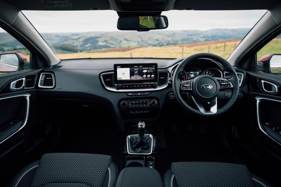 Торпедо Kia XCeed 1.6 CRDi 2019 года  (UK) (фото 75 из 107)